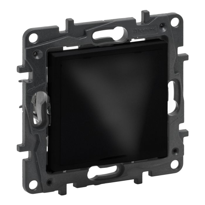 Виведення кабелю з фіксатором IP21 Legrand 863529 NILOE STEP Чорний